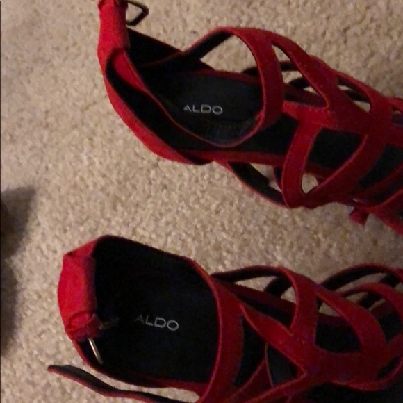 Red heels - Picture 4 of 5